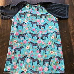 Girls shirt medium